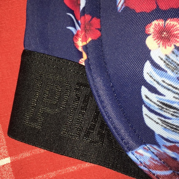 Victoria’s Secret PINK Wear Everywhere Push-up Bra - Picture 2 of 5